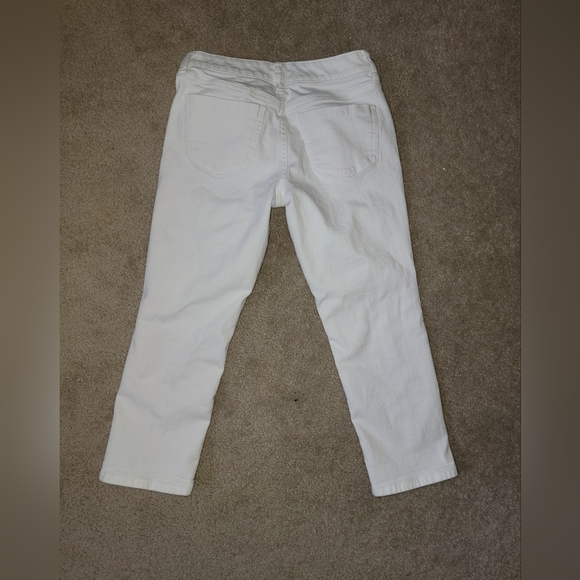 The Limited cropped jeans in white. Size 2 - Picture 2 of 5